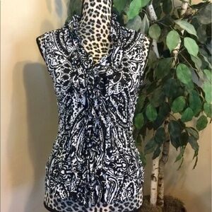 🌴 Violet & Claire Dressy Sleeveless Black And White Paisley Print Ruffle Blouse